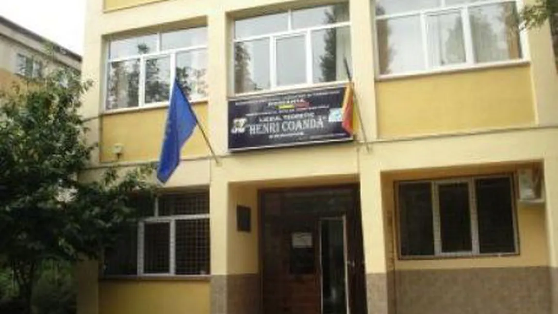 Un director de liceu, anchetat de ISJ Dolj pentru că ar fi motivat absenţele unor elevi