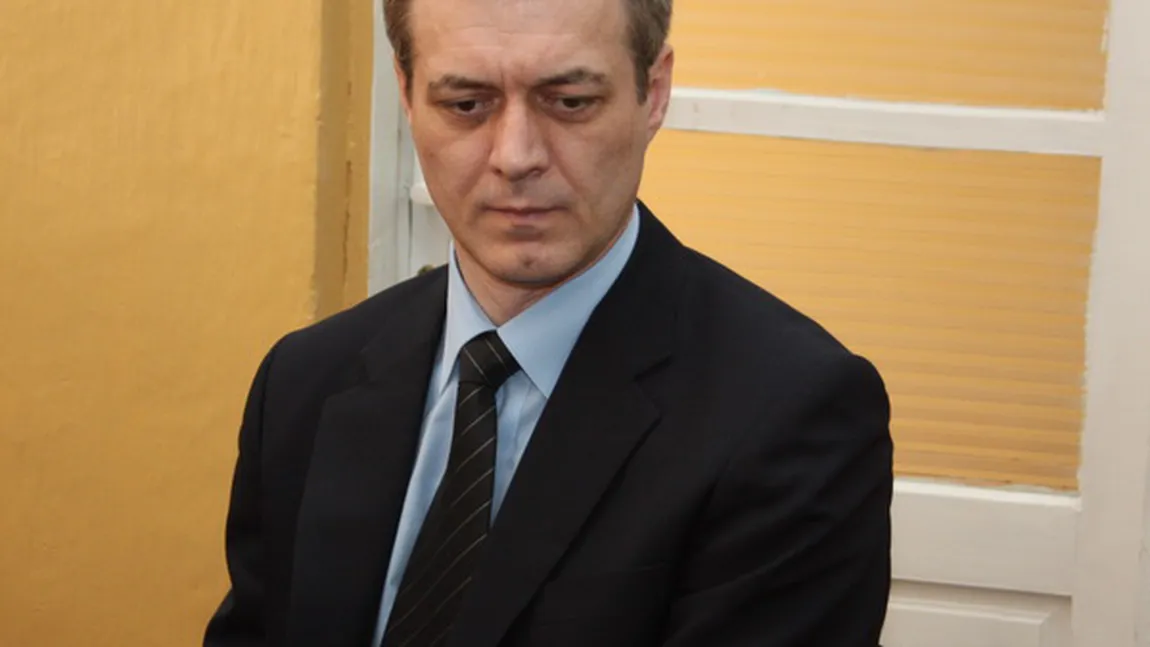 SCANDAL SEXUAL în Oradea: Un profesor s-a dezbrăcat la webcam. O studentă l-a dat de gol