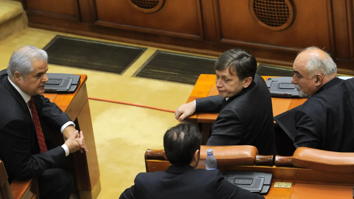 TOP absenţe în Parlament: Antonescu şi Hrebenciuc, cele mai puţine voturi în plen