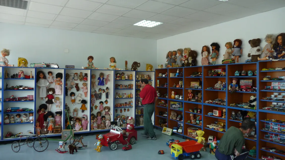 12.000 de jucării, strânse în 40 de ani. Copilăria ascunsă a ultimului secol GALERIE FOTO