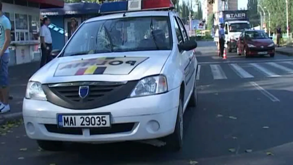 Un tânăr băut şi fără permis a provocat un accident când încerca să fugă de Poliţie