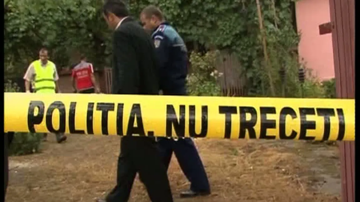 Un bărbat în scaun cu rotile şi-a omorât soţia în bătaie chiar în faţa casei