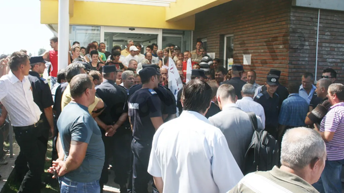 Proteste la Oltchim după ce instanţa a respins înregistrarea actelor privind conducerea sindicatului