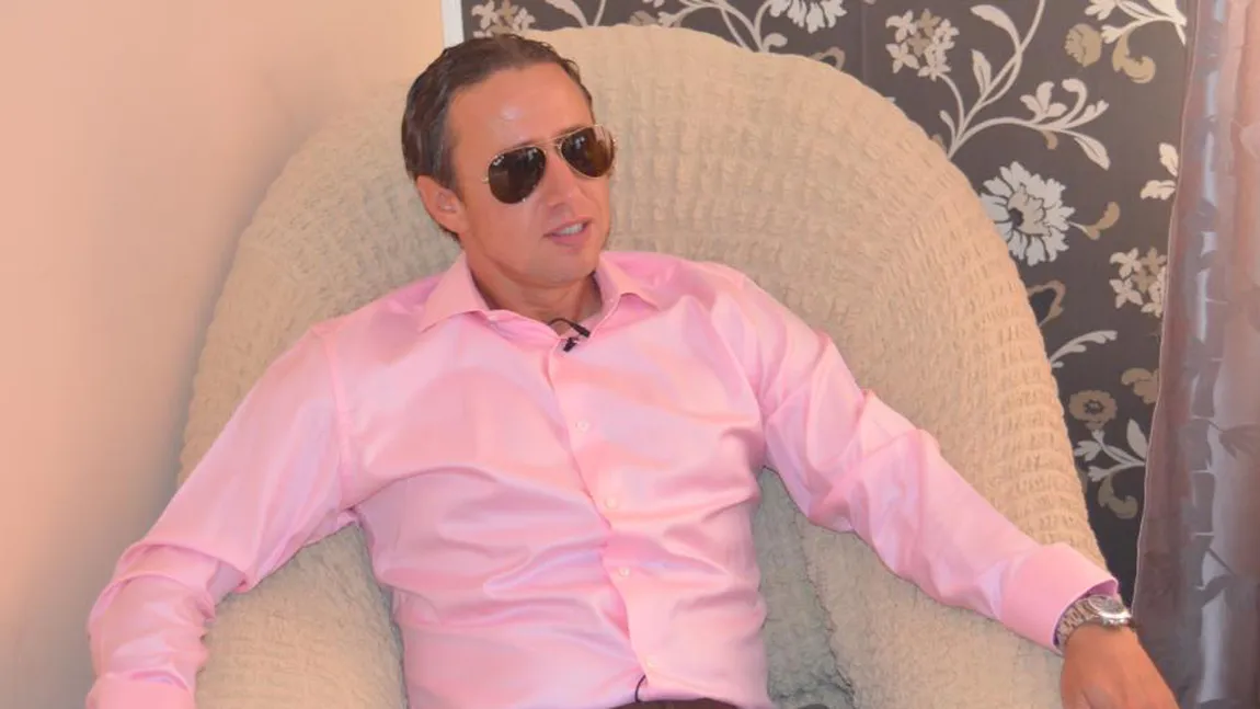 Telenovela familiei Reghecampf continuă: Antrenorul Stelei, acuzat că şi-a BĂTUT fosta nevastă
