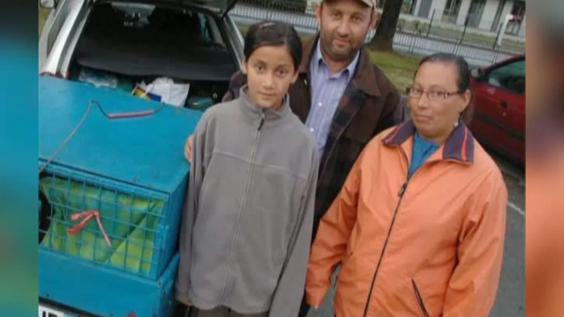 O familie de români locuieşte în maşină de  peste 3 ani, de când a imigrat în Franţa