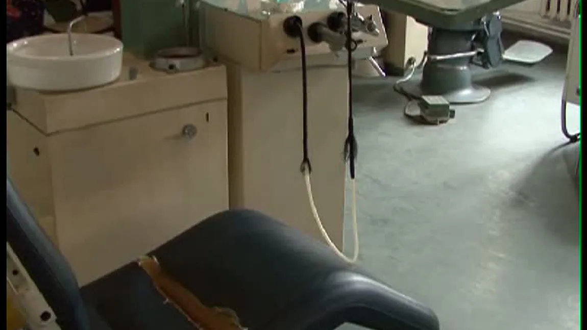 Un spital din Iaşi arată ca după război. Clinica de Stomatologie Infantilă este o ruină