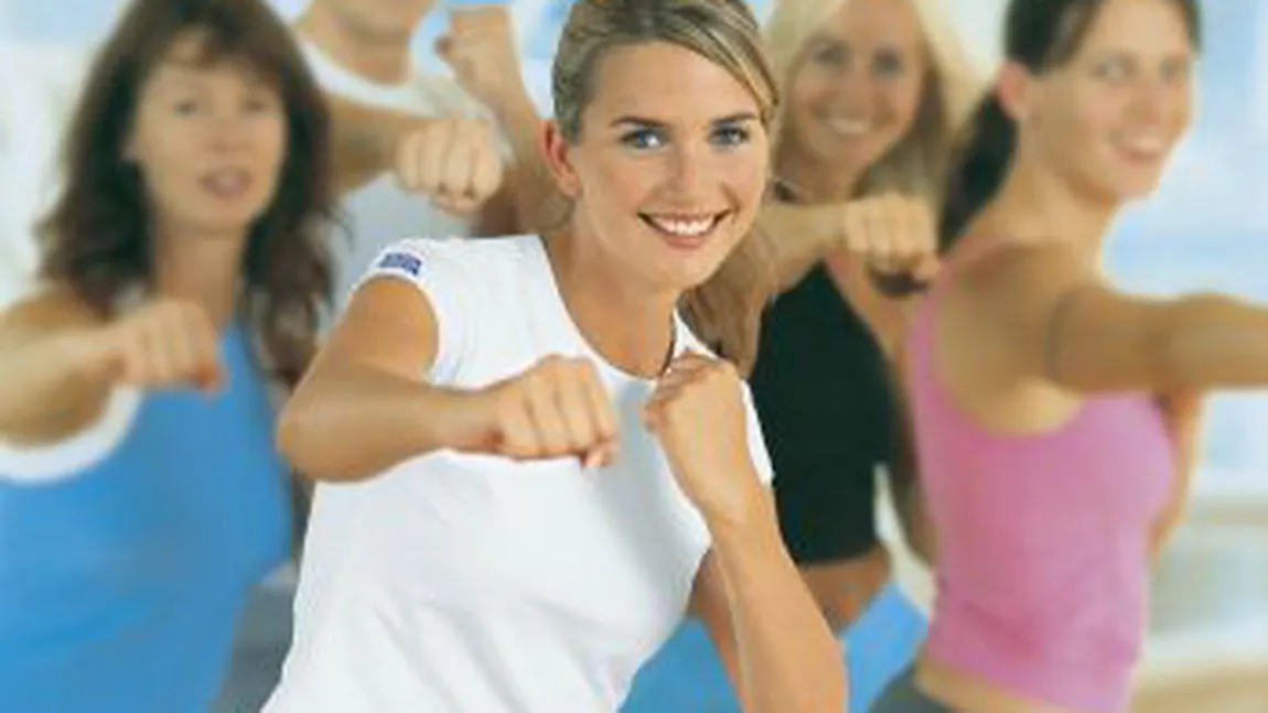 Ce trebuie să aibă în sac o femeie pentru ca mersul la sală să fie un succes