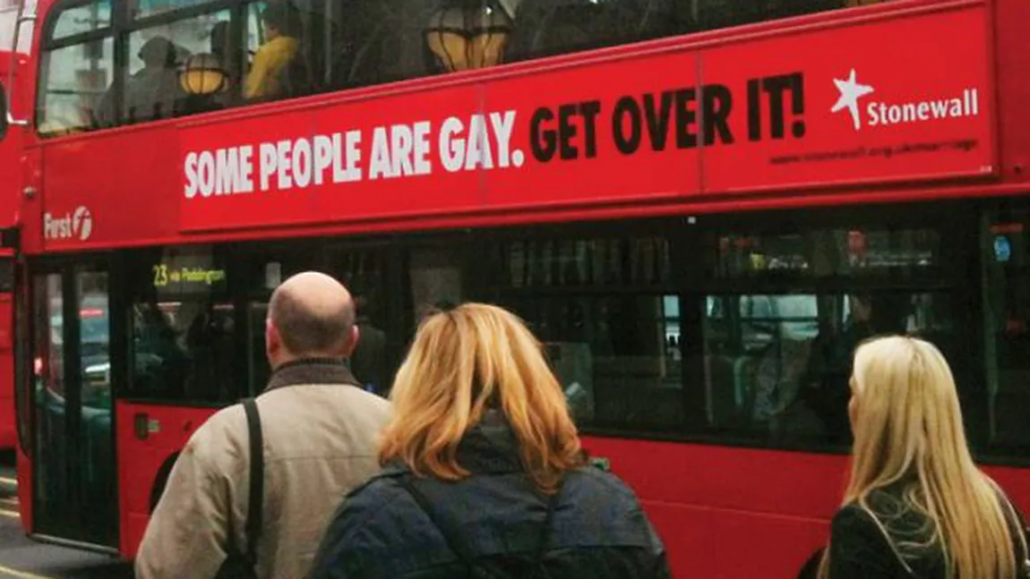 Homofobie la cote maxime. Reacţia un şofer englez la o reclamă pentru drepturile homosexualilor