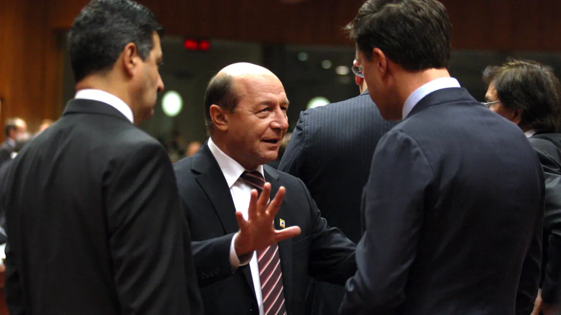 Ce a discutat Traian Băsescu cu experţii FMI