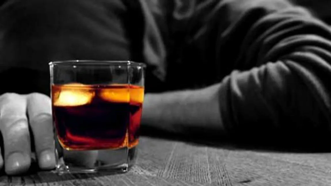 ALCOOLEMIE RECORD. Un ieşean, în comă după ce a băut peste măsură