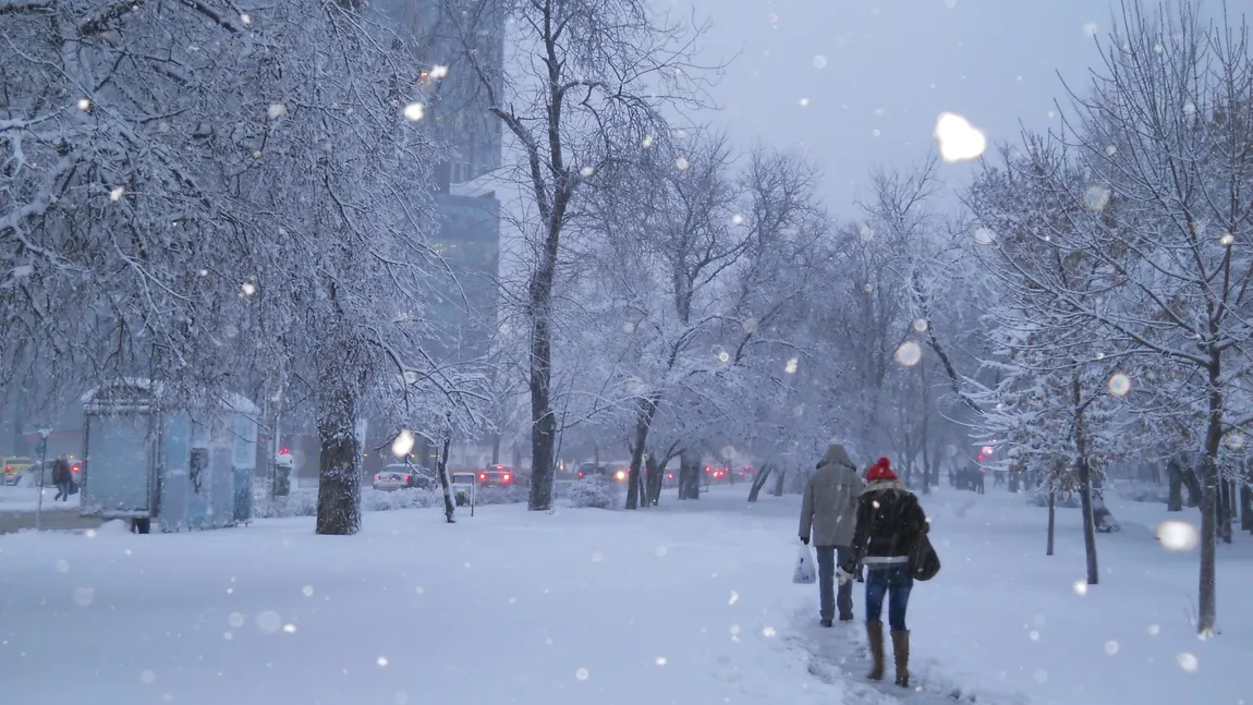 Luna decembrie vine cu ninsori şi mai multă zăpadă decât în anii trecuţi. VEZI PROGNOZA PE TREI LUNI