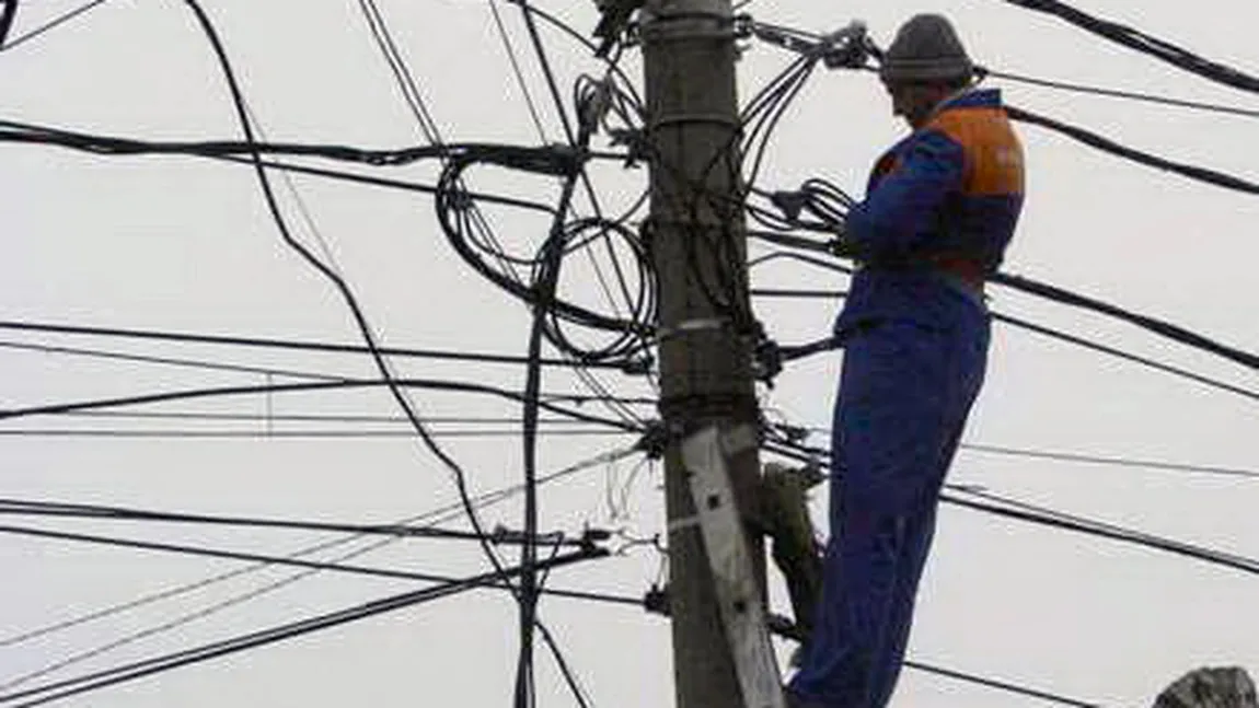 Enel întrerupe curentul electric în mai multe zone din Bucureşti. VEZI STRĂZILE AFECTATE