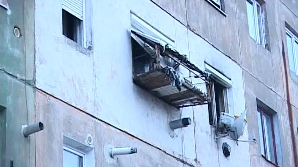 Explozie urmată de incendiu puternic, la apartamentul unui bloc din Baia Sprie VIDEO
