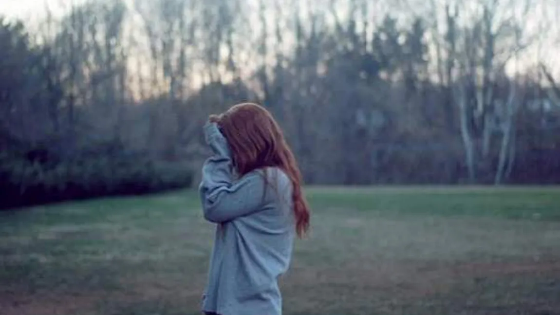 Fotografii scandaloase cu minora din Maramureş, suspectată că a făcut sex cu zece bărbaţi