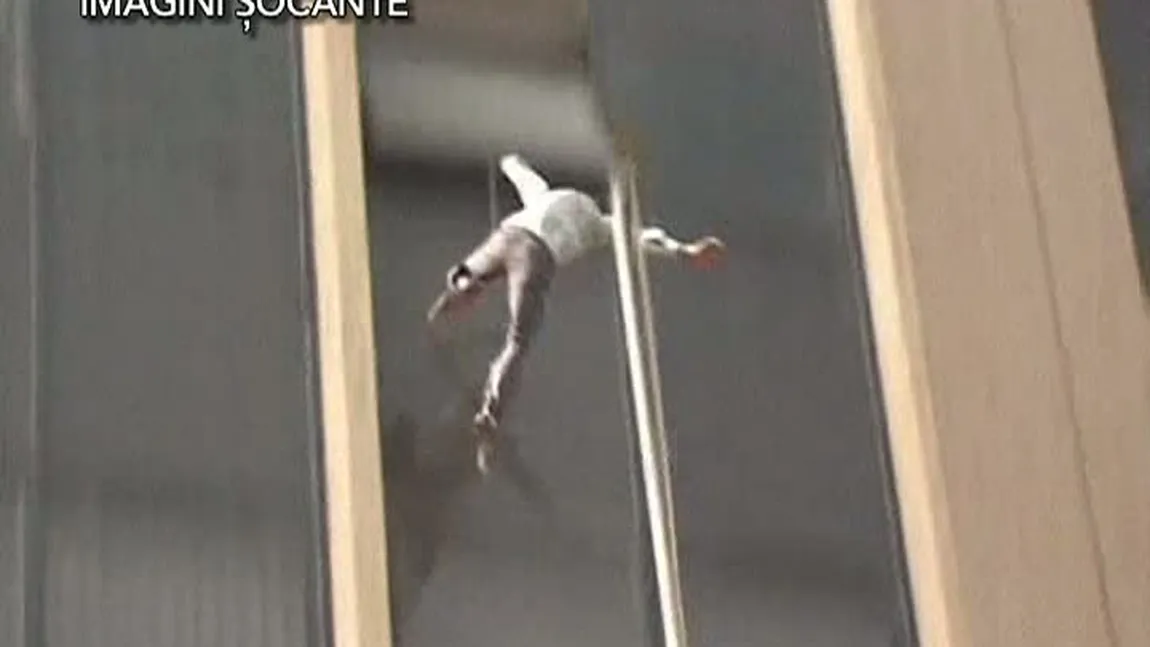 Gest disperat: A sărit de la etajul 10 să scape de incendiu şi a murit VIDEO