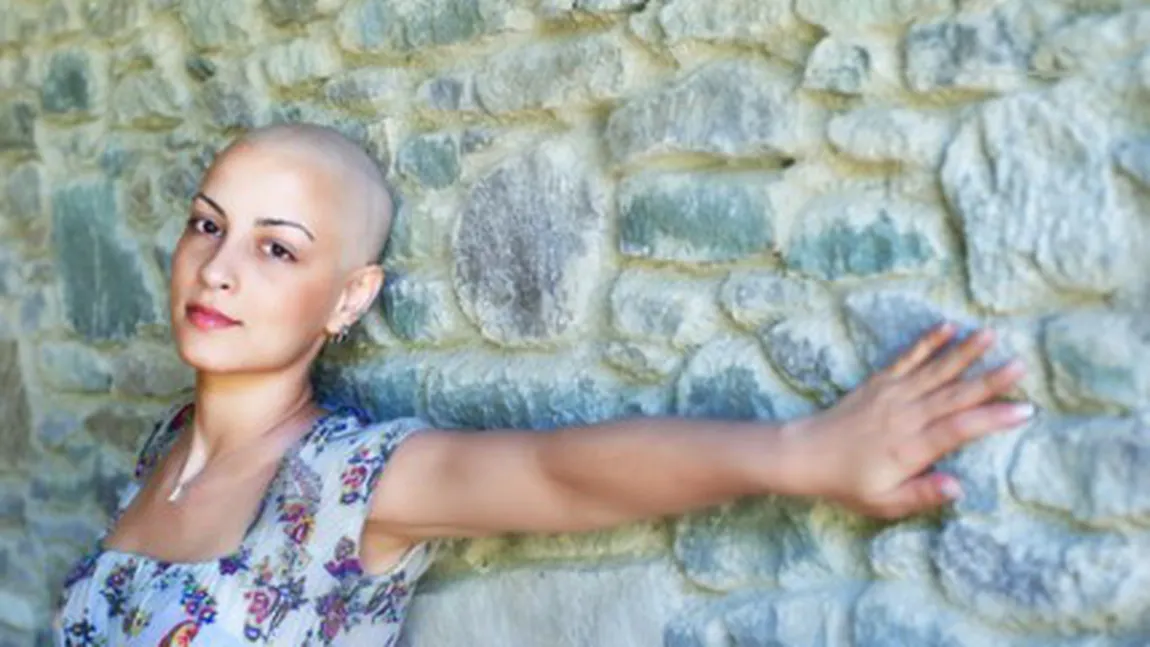 Cancer ovarian: Simptomele “asasinului tăcut”