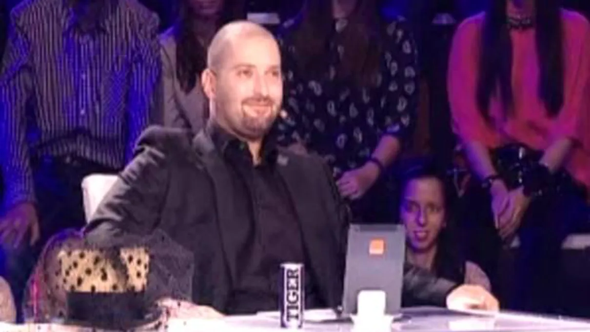 Cheloo, la finala X Factor: Sunt îmbrăcat ca un sicriu