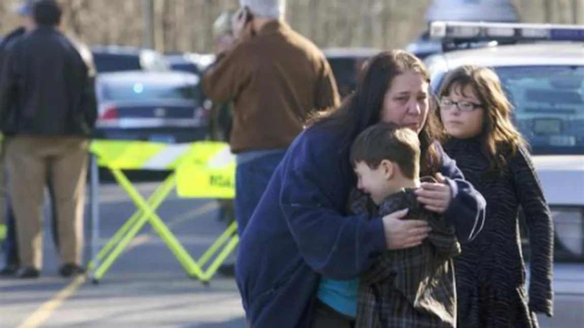 Părinţii se străduiesc să le explice evenimentele din Newtown micuţilor supravieţuitori ai atacului