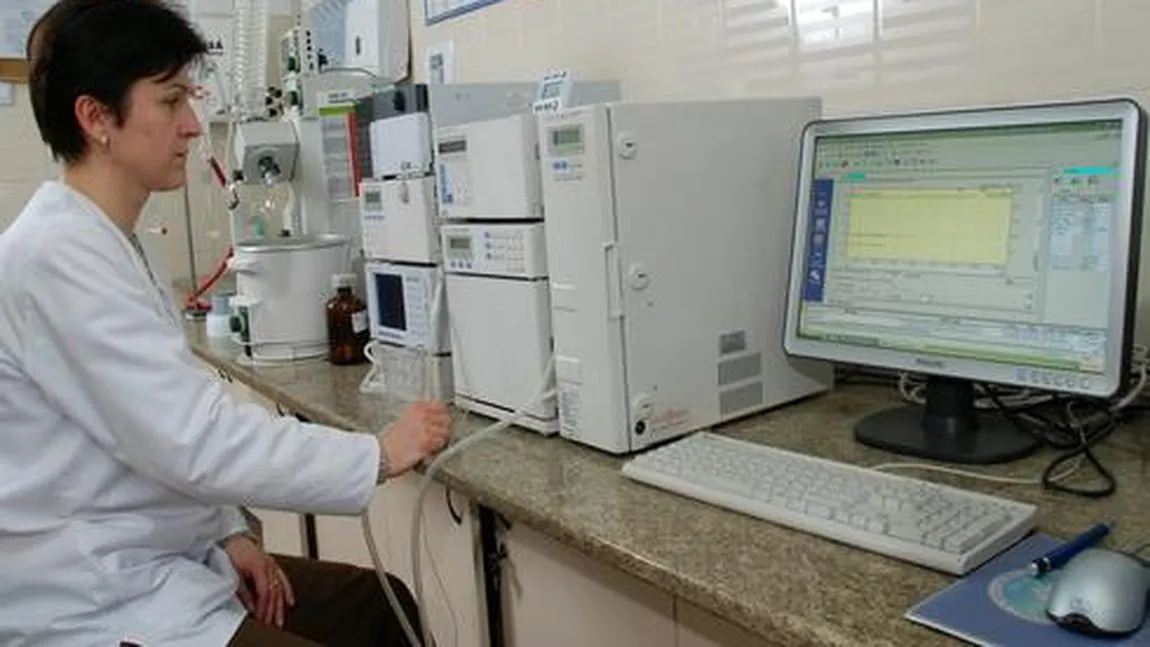 Medicii sunt obligaţi să prescrie reţete în sistem electronic din 1 ianuarie 2013