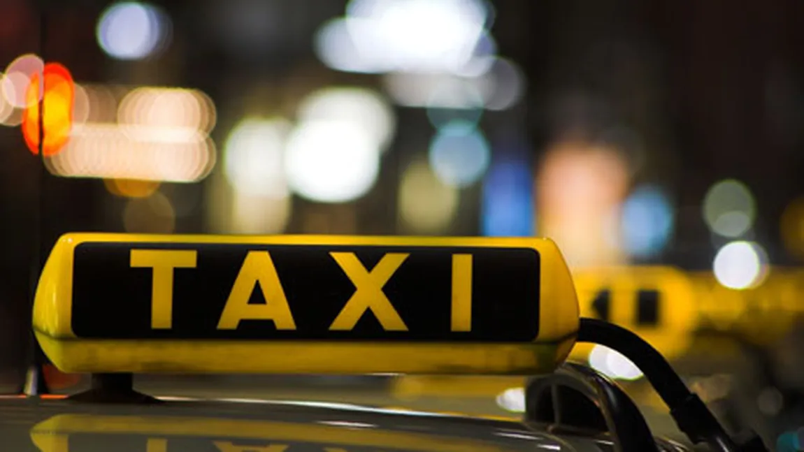 Peste 50 de taximetrişti au fost amendaţi în zona Aeroportului Otopeni