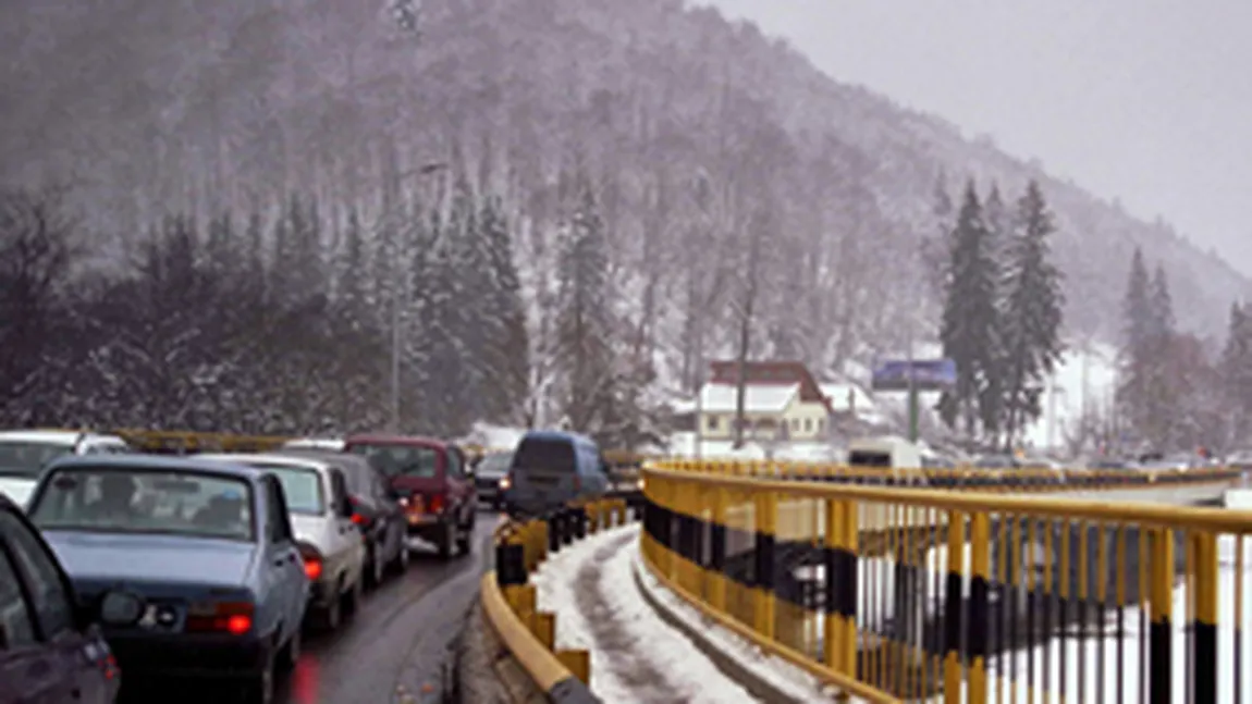 Coloane de maşini de 10 km pe DN1. Vezi pe unde poţi ocoli
