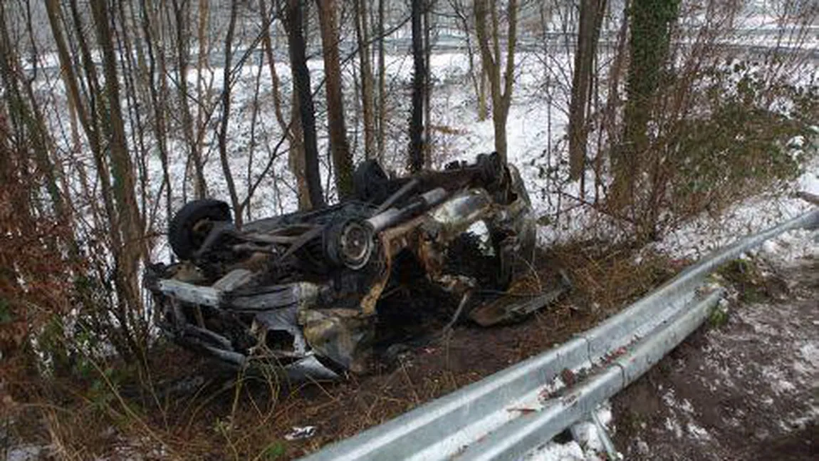 ACCIDENT GRAV ÎN BELGIA. Trei români au murit şi trei sunt răniţi după ce microbuzul lor a luat foc