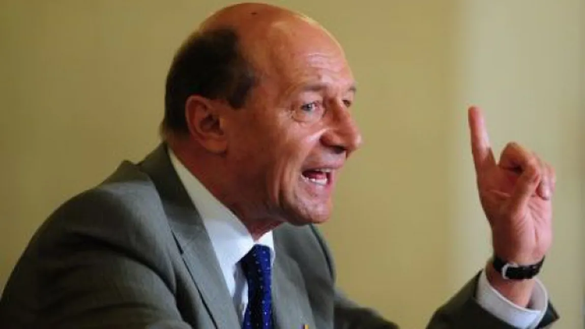 Băsescu, către PDL: Trebuie să ieşiţi la luptă. Dacă staţi, nu aduceţi voturi