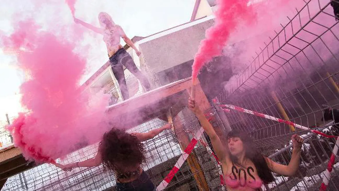 Protest la BUSTUL GOL în ciuda frigului şi a zăpezii VIDEO