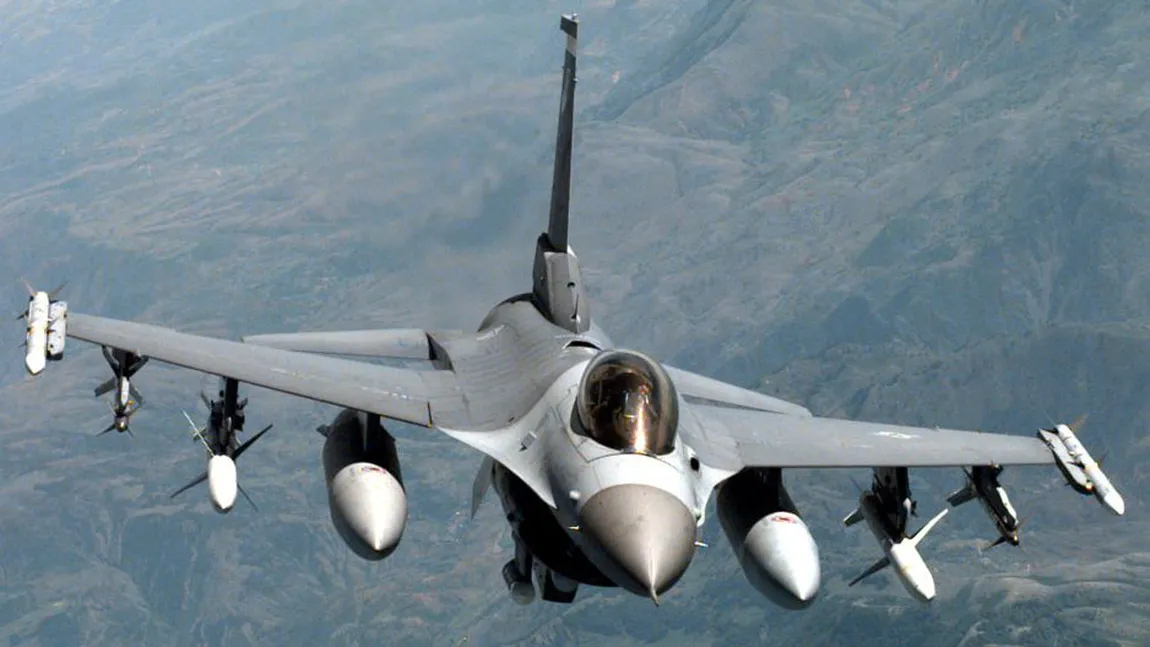 Un avion american F-16 a dispărut de pe radare în largul coastelor italiene ale Mării Adriatice