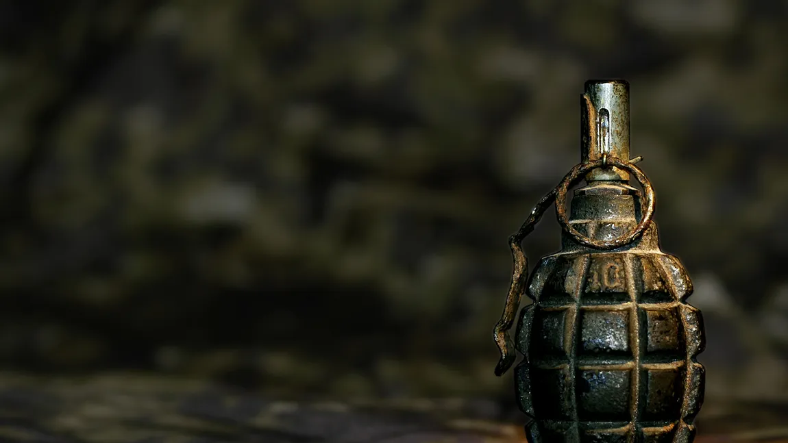 O grenadă, descoperită într-un coş de gunoi din apropierea Parcului Tineretului