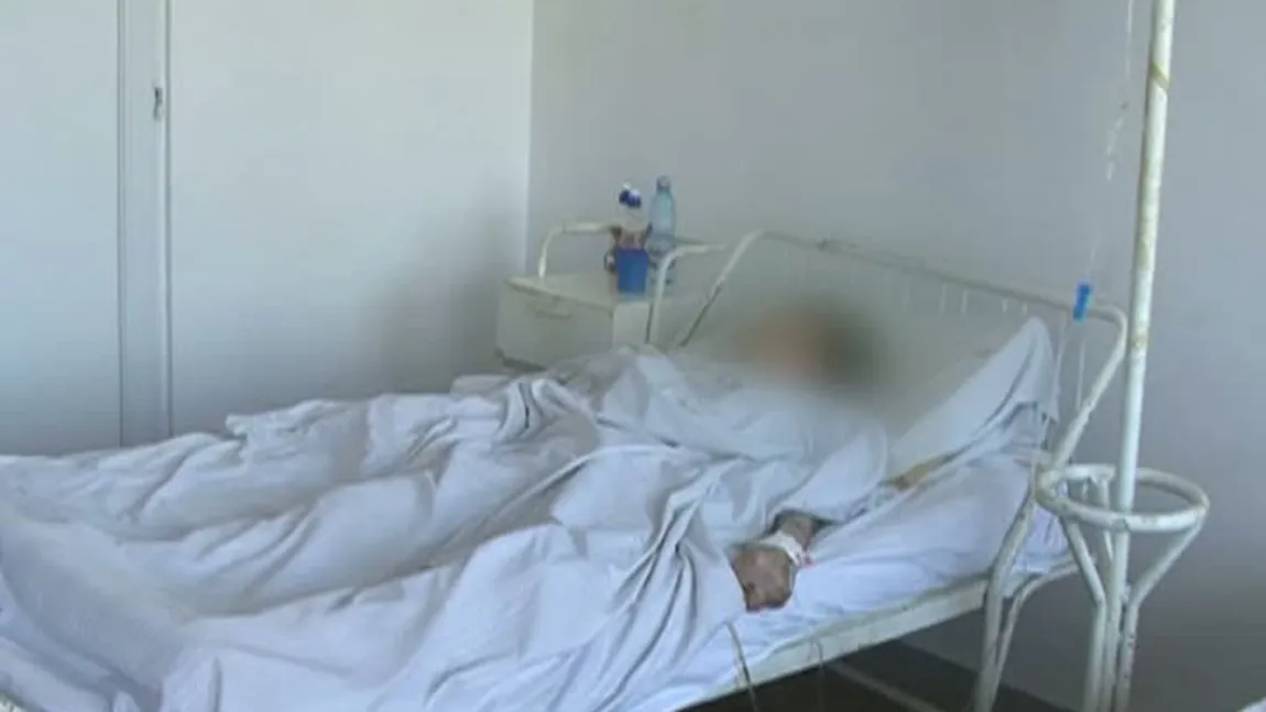 Înfometată de propriul copil. O bătrână din Argeş, adusă în pragul morţii de fiul său VIDEO