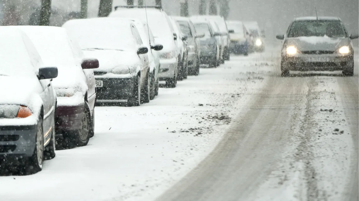 Drumuri acoperite cu zăpadă. Vezi cum se circulă pe şoselele din ţară