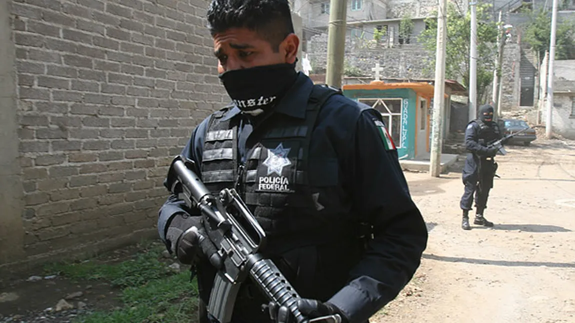 Mexic: 12 morţi, inclusiv membri ai unui grup muzical, găsiţi pe fundul unui puţ
