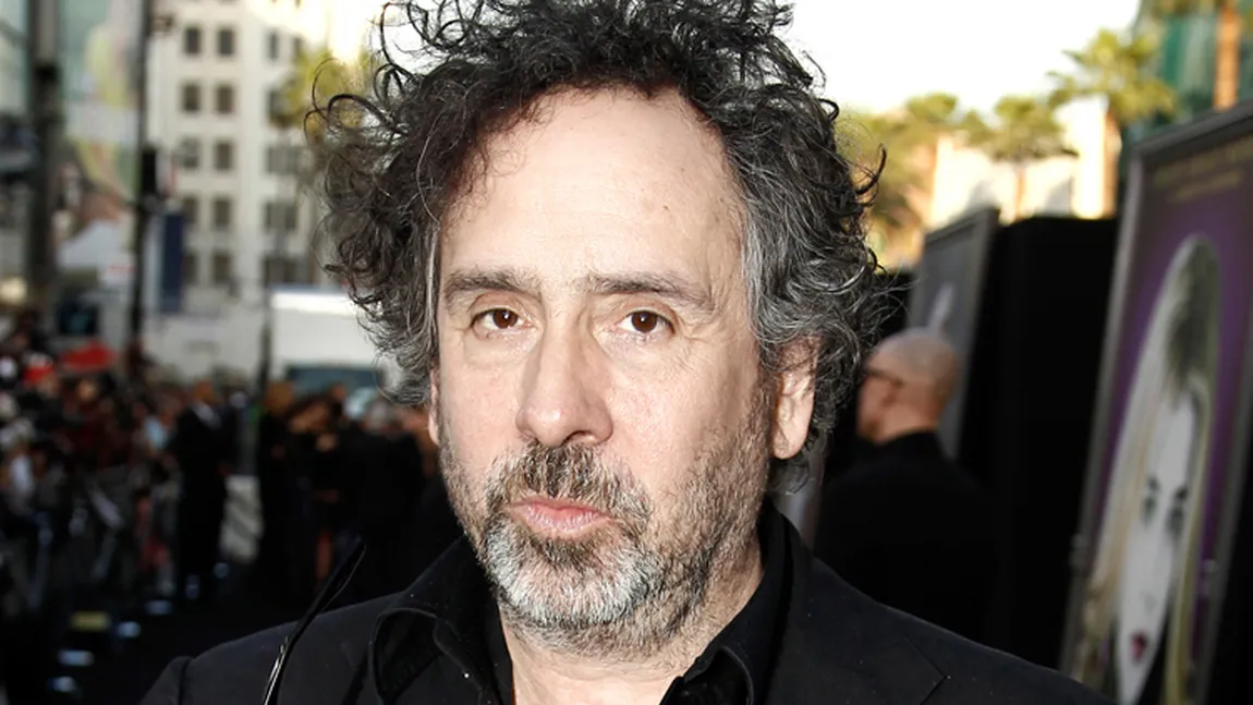 Tim Burton şi-a fracturat un braţ şi un umăr: 