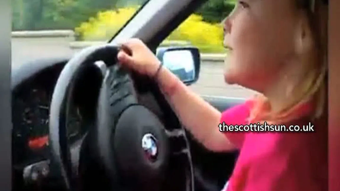 Şoferiţă la 7 ani. O familie britanică îşi lasă fiica la volan VIDEO