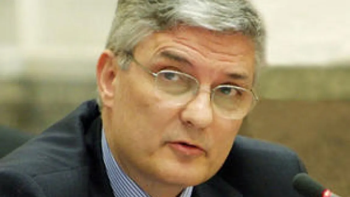 Daniel Dăianu, principalul favorit pentru conducerea Autorităţii de Supraveghere Financiară