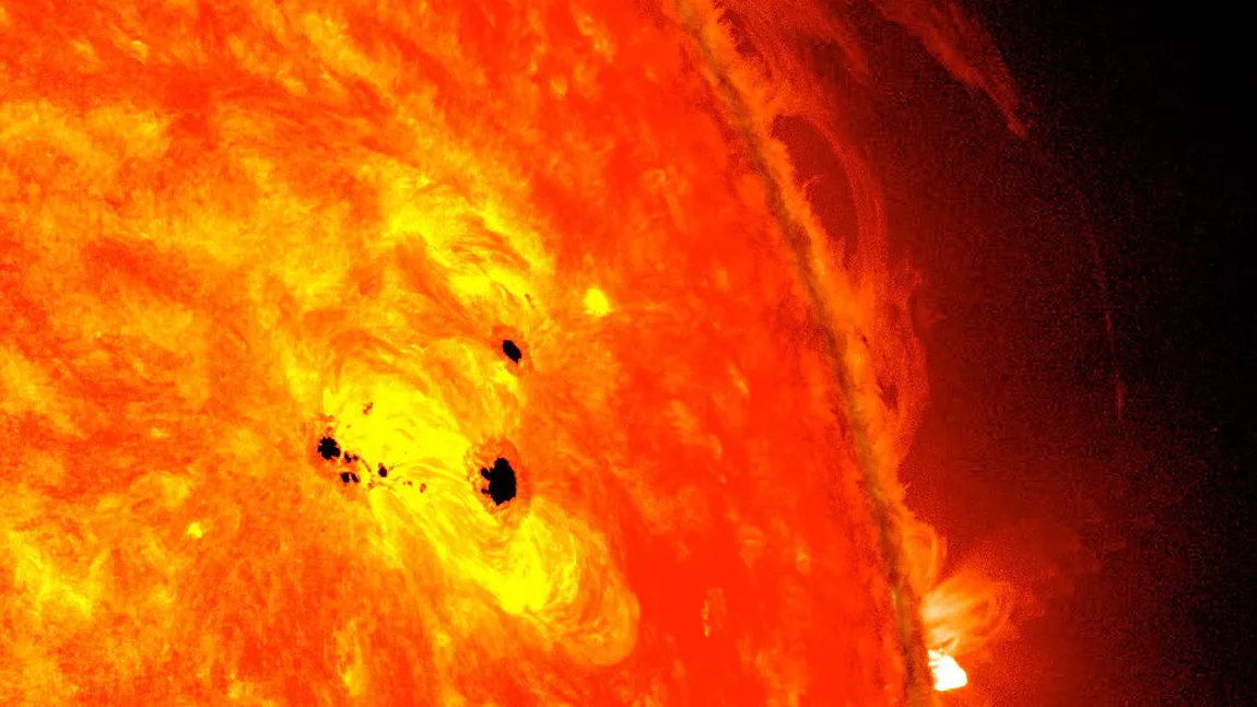 O pată solară gigantică, de şase ori mai mare decât Pământul, observată de NASA FOTO