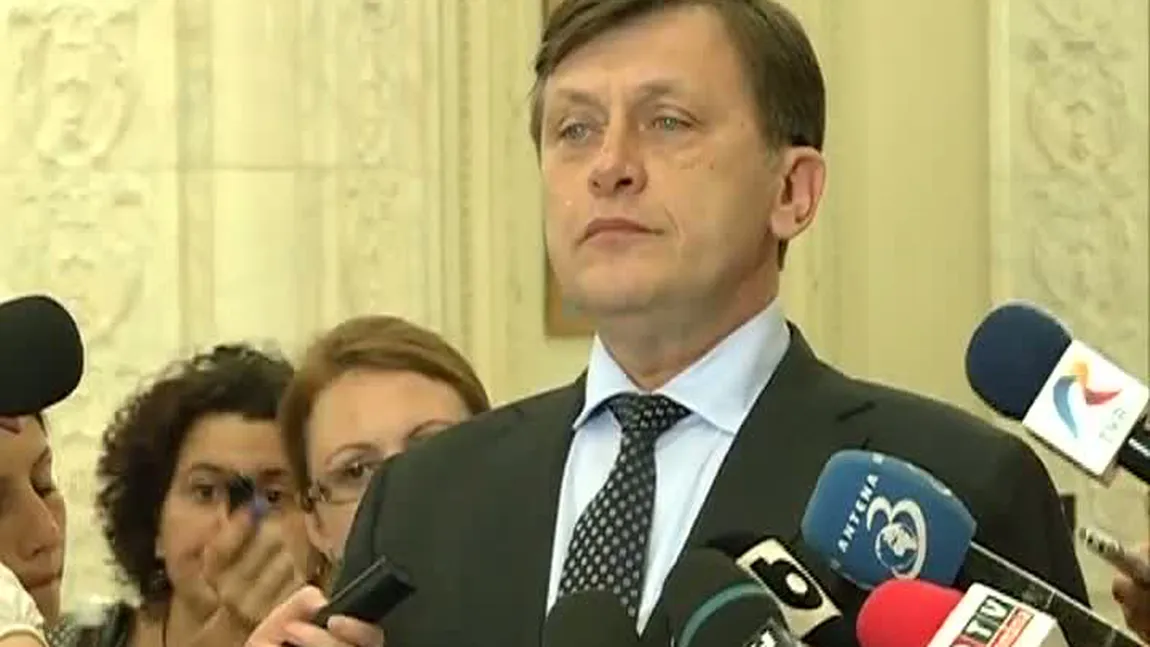 Antonescu: Nu iniţiez şi nu solicit suspendarea preşedintelui Băsescu