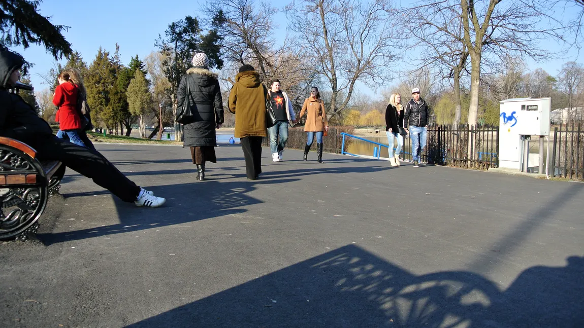 Românii au mai multă încredere în Biserică şi Armată, decât în Preşedinţie şi Parlament