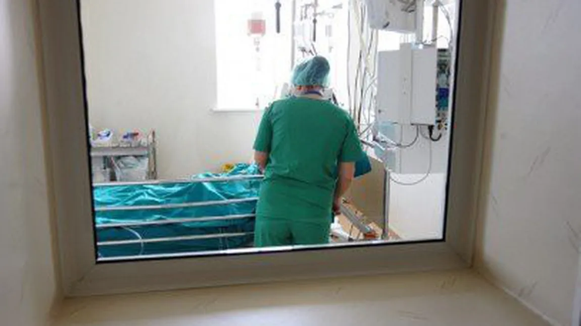 Un tânăr a murit la Iaşi din cauza gripei porcine. Numărul victimelor în România a ajuns la 13