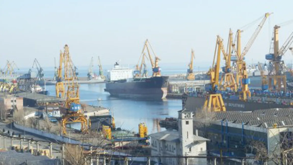 Încălţăminte contrafăcută, de aproape 400.000 euro, reţinută în portul Constanţa