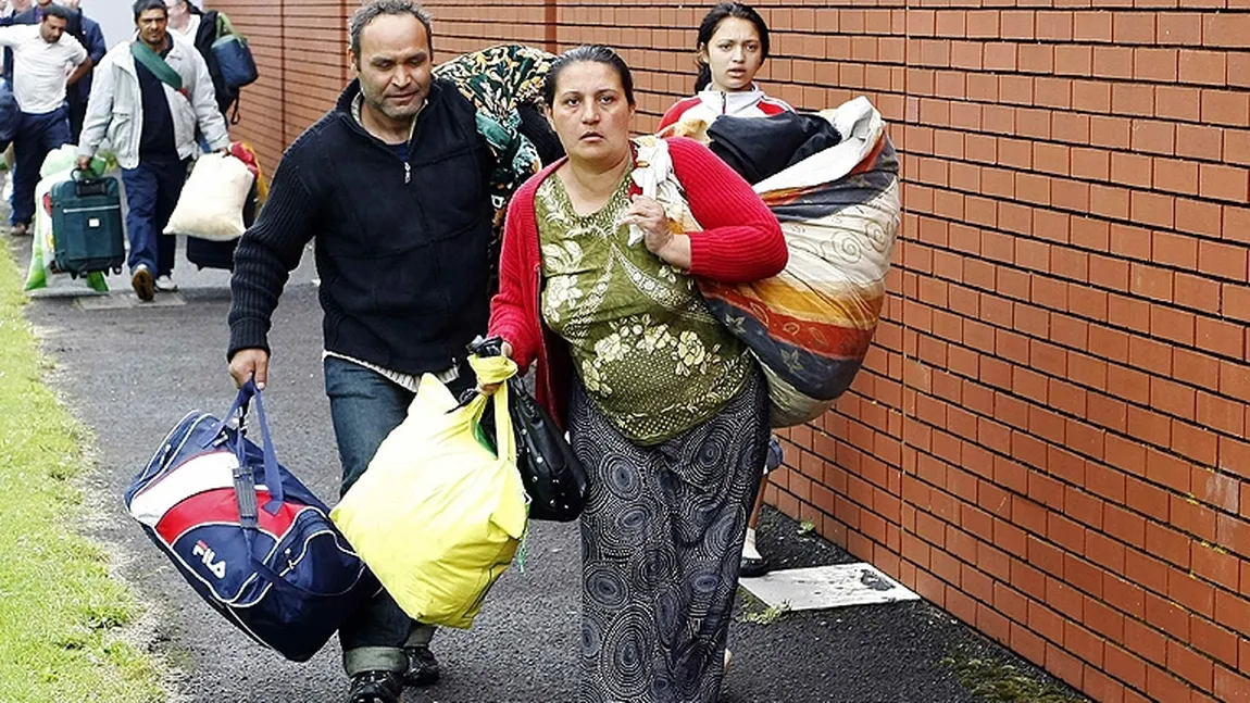 Interlopii din Craiova care au ajutat 600 de romi să ajungă ilegal în SUA au fost reţinuţi