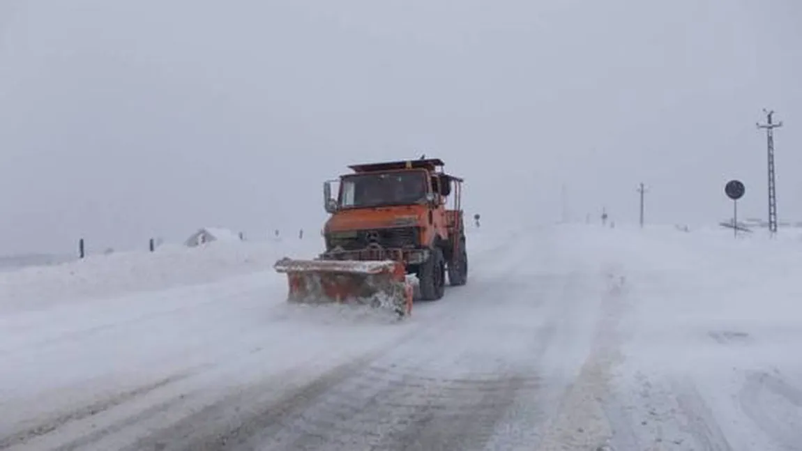 Ninsoarea continuă să provoace dificultăţi de trafic în Ungaria