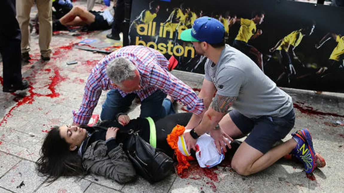 ATENTAT în Boston: Trei morţi şi peste 130 de răniţi în explozii VIDEO