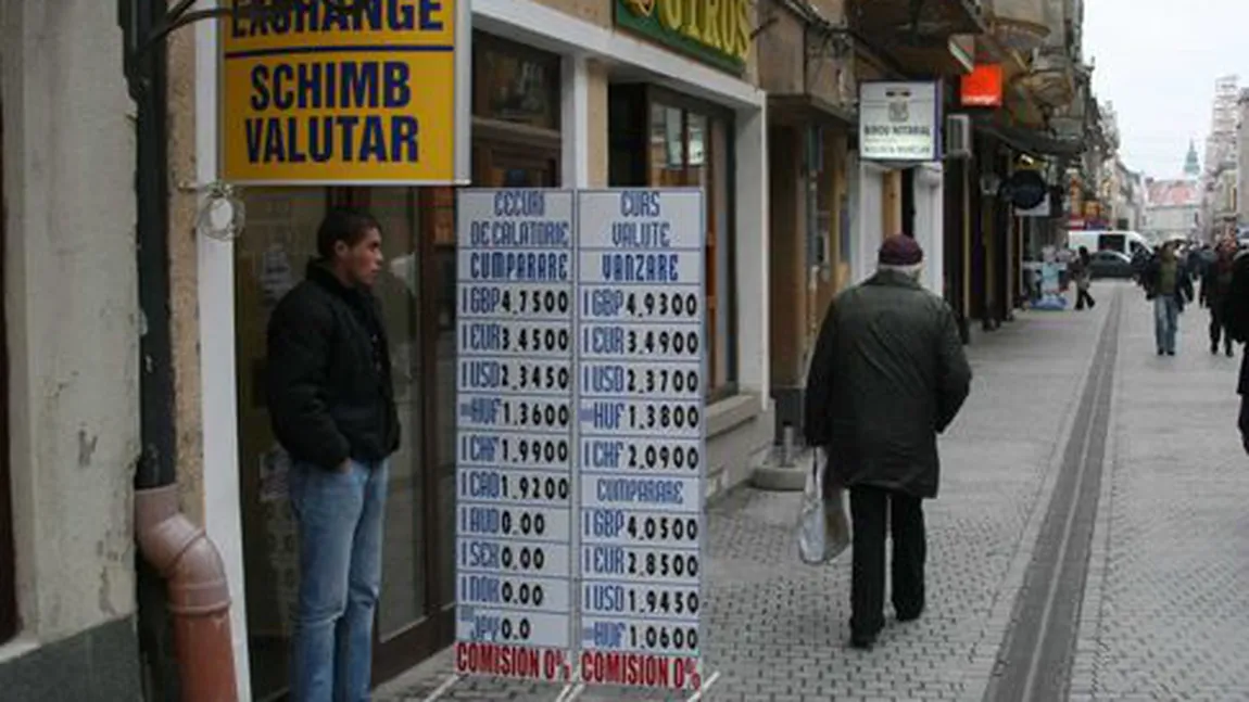 RAZIE la casele de schimb din Timişoara. 30.000 de euro, confiscaţi de Garda Financiară