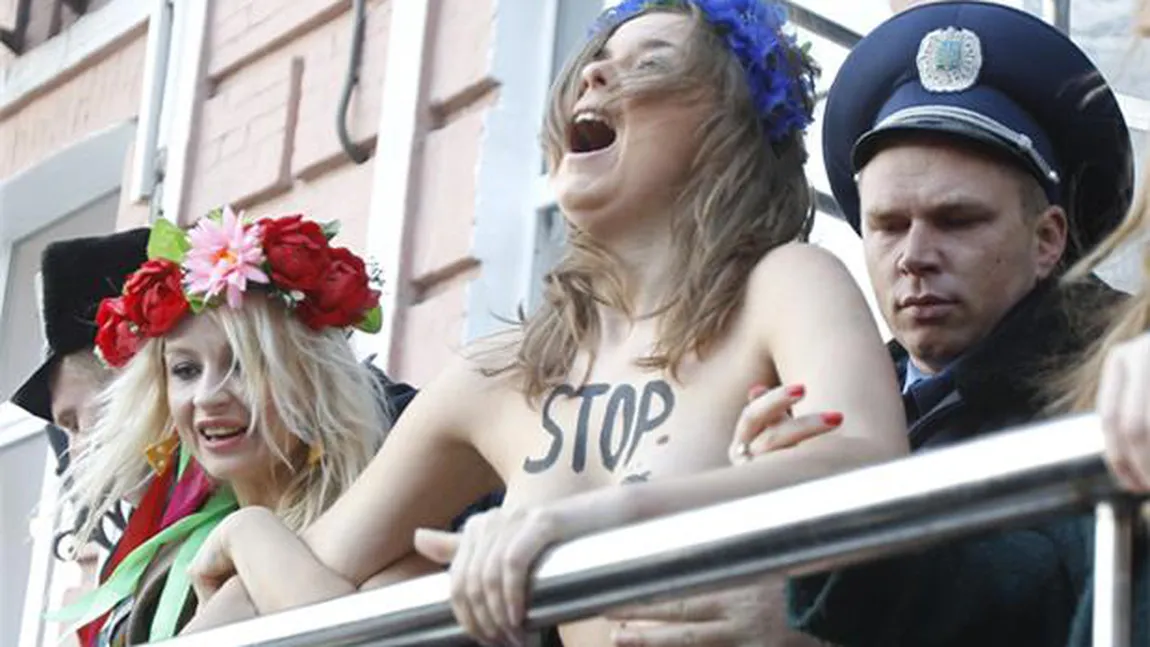 Manifestante topless perturbă vizita lui Vladimir Putin în Germania VIDEO
