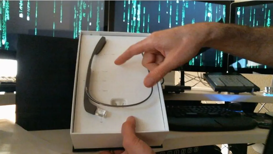 Google Glass Explorer Edition ajunge la primii utilizatori VIDEO