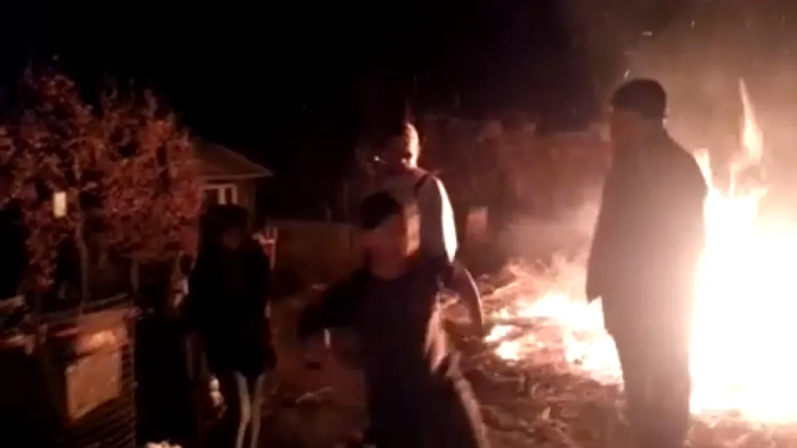 Probabil cel mai INCENDIAR Harlem Shake. Un bărbat se împiedică şi cade în FOC VIDEO