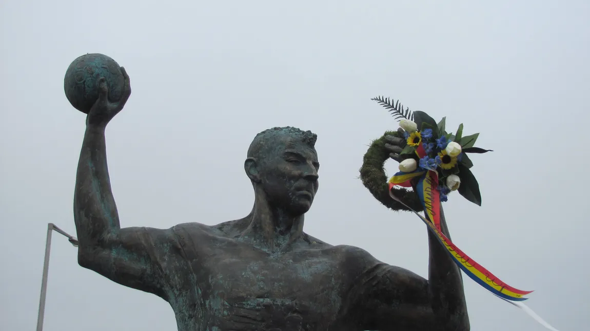 Preşedintele Ungariei a depus flori la statuia lui Marian Cozma din Veszprem