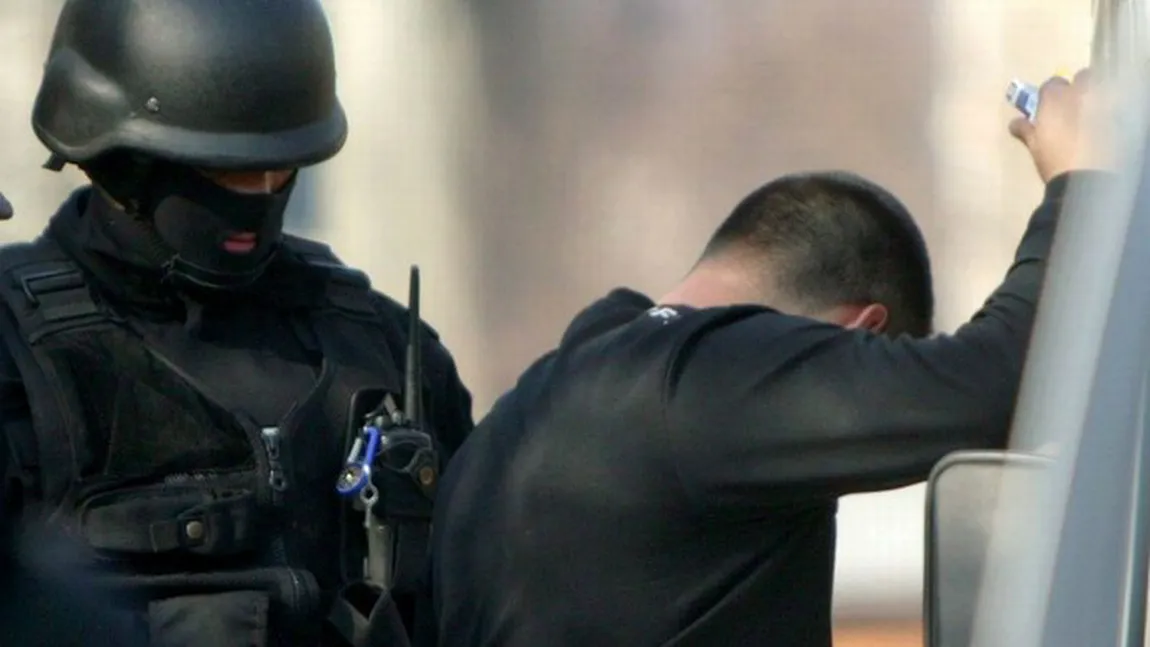 Un ofiţer de poliţie din Maramureş, reţinut pentru corupţie, a fost arestat